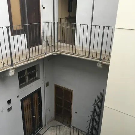 Consolata Flat 2 *